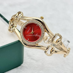 "שעוני יד נשים יוקרתיים, מותג מוביל, אלגנטיים ומעוצבים, רצועת מתכת, מנגנון קוורץ, איכות גבוהה בצבע זהב."