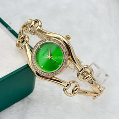 "שעוני יד נשים יוקרתיים, מותג מוביל, אלגנטיים ומעוצבים, רצועת מתכת, מנגנון קוורץ, איכות גבוהה בצבע זהב."