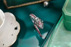 ✨ שעון קווורץ לנשים עם עיצוב נחש וצמיד ריינסטון – מתנה אופנתית לאישה 💎