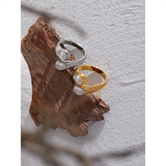 טבעת זירקוניה AAA גיאומטרית נוצצת בציפוי זהב | תכשיט יוקרתי בטקסטורה מודרנית – Euphoria Jewels Co