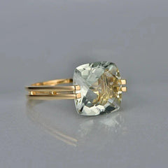 טבעת זהב וינטאג' מזכוכית מעוקבת ירוקה