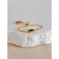 טבעת שרשרת מתכווננת עם זירקוניה ירוקה בציפוי זהב 18 קראט | תכשיט עדין אלגנטי – Euphoria Jewels Co