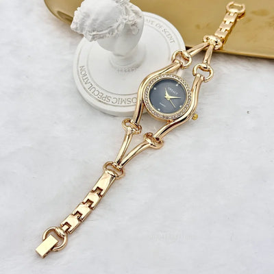 "שעוני יד נשים יוקרתיים, מותג מוביל, אלגנטיים ומעוצבים, רצועת מתכת, מנגנון קוורץ, איכות גבוהה בצבע זהב."