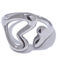 Hollow Heart Minimalist Ring, 18K Gold Plated | Chic Stainless Steel Jewelry – Euphoria Jewels Co