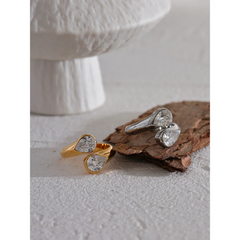 טבעת זירקוניה AAA גיאומטרית נוצצת בציפוי זהב | תכשיט יוקרתי בטקסטורה מודרנית – Euphoria Jewels Co