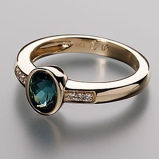 טבעת זהב קריסטל משובצת כחול וינטאג'
